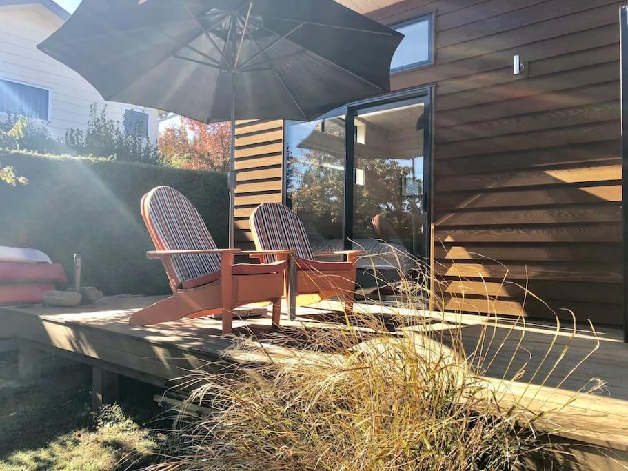 Modern Kowhai Cottage Уанака Екстериор снимка